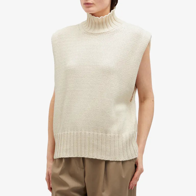 Sleveless Turtleneck