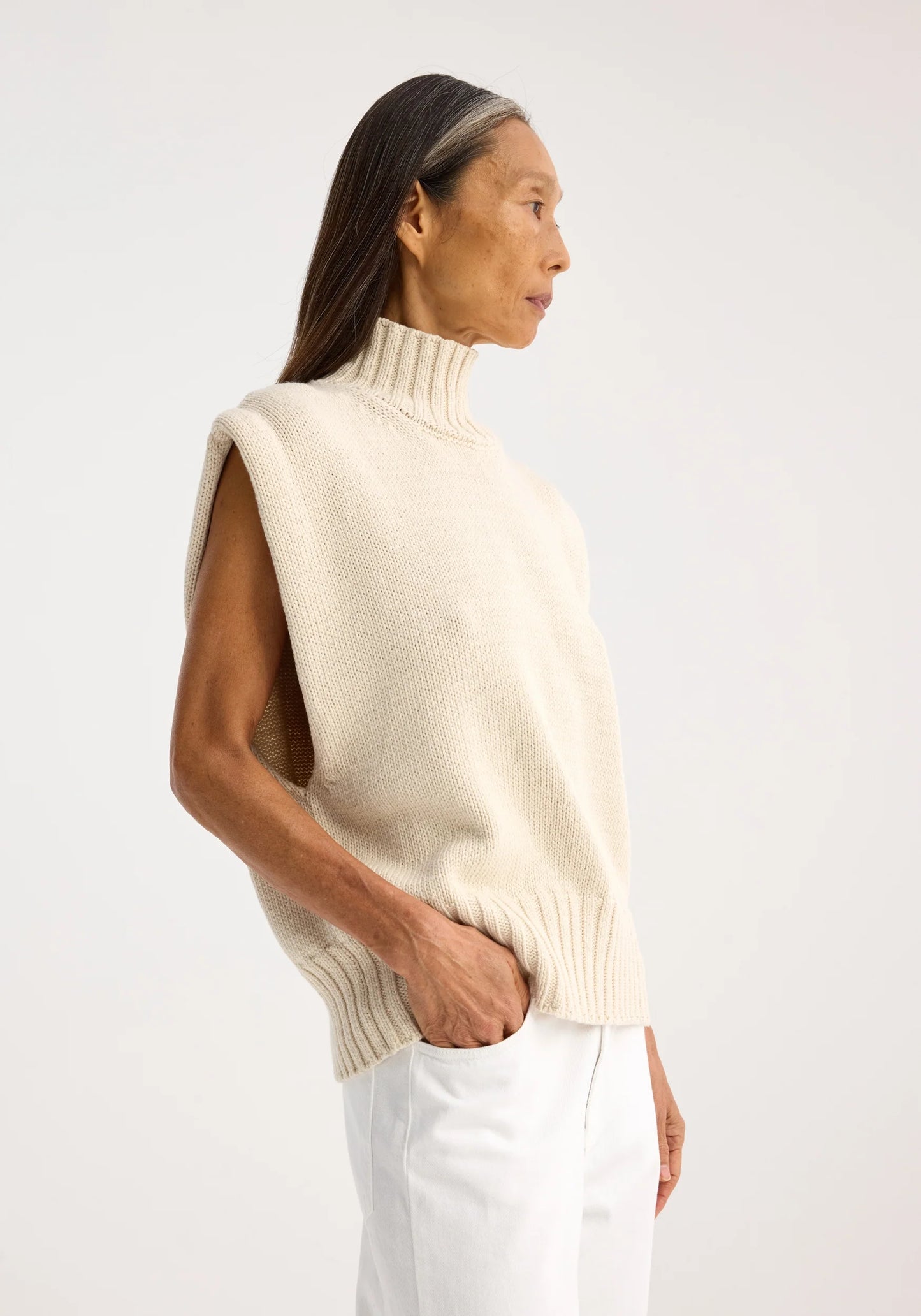 Sleveless Turtleneck