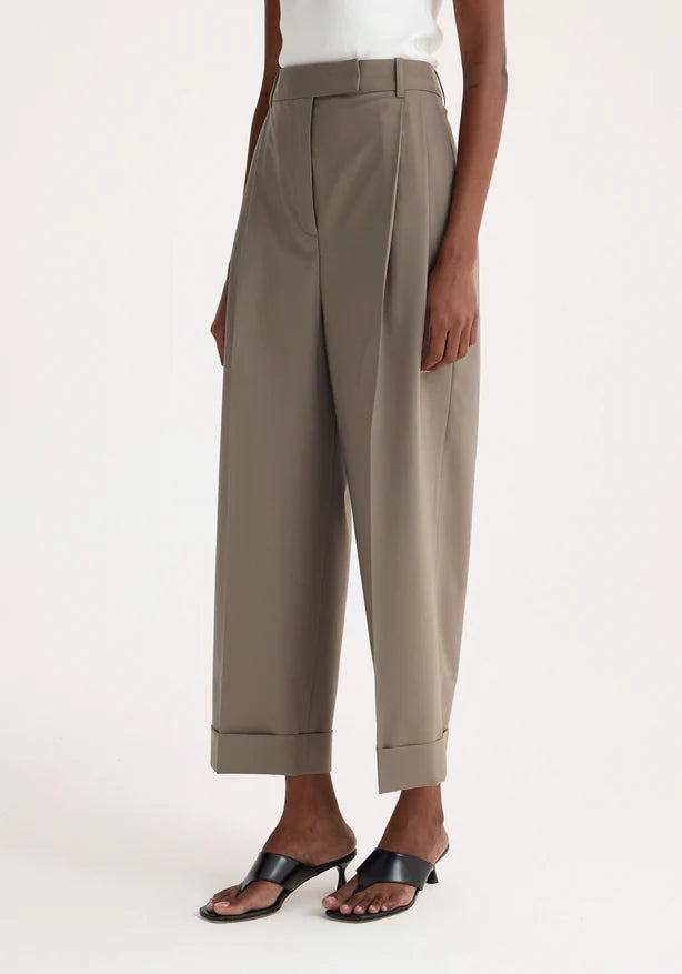 High-waist tailored trousers