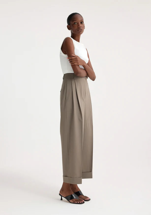 High-waist tailored trousers