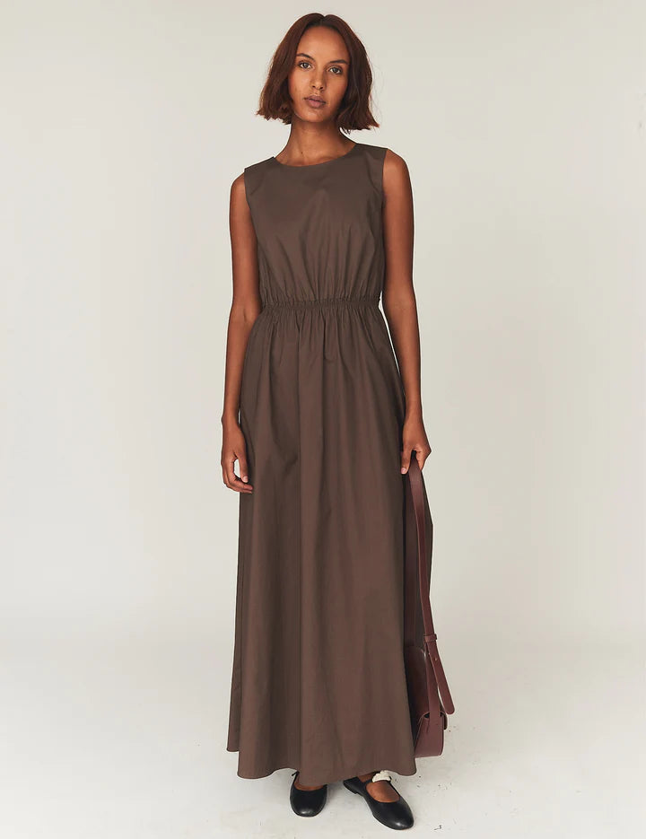 Cyprus back gown in chocolate